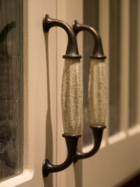 Cabinet Pulls Replacement in Corsicana